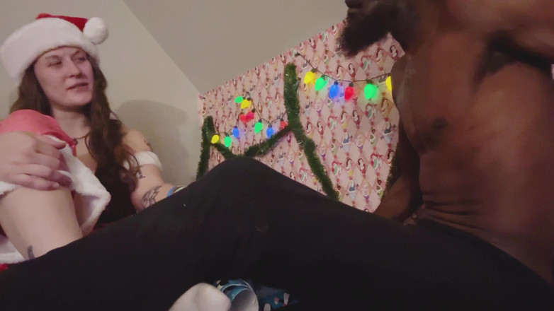 Thekookiejar: Mme Claus s’ennuie avec Noël et se tape l’elfe