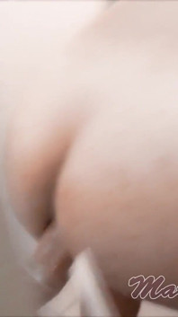 Margo-apollos Fails. Apollons arsch wurde mit einem dildo gefickt, der an der tür steckte