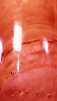 Ich genieße es, mit meiner pisse zu spielen