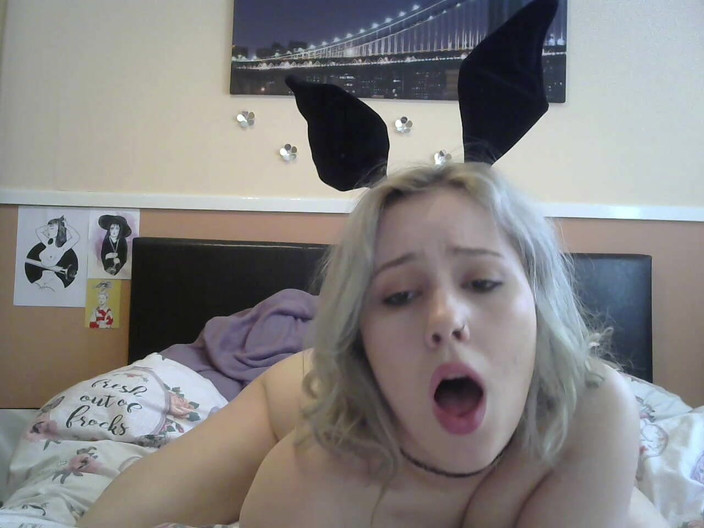 Ripley sweet studio: Ripley è il tuo coniglietto domestico! Gioca con lei