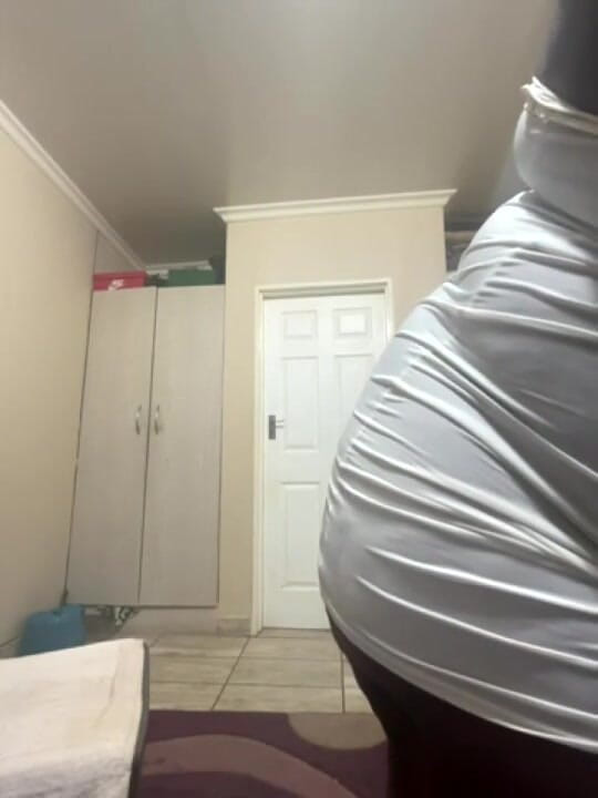 Legendary Booty Overdose: Showing of Sexy Body