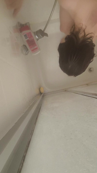 JanineLang: 샤워와 면도 중 오르가즘