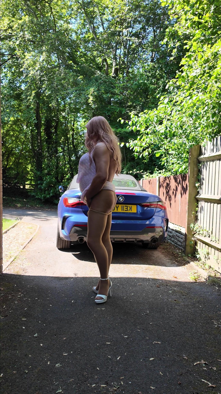 Kellycd2022: Kellycd2022, travesti, je suis ma robe rose et mes collants...