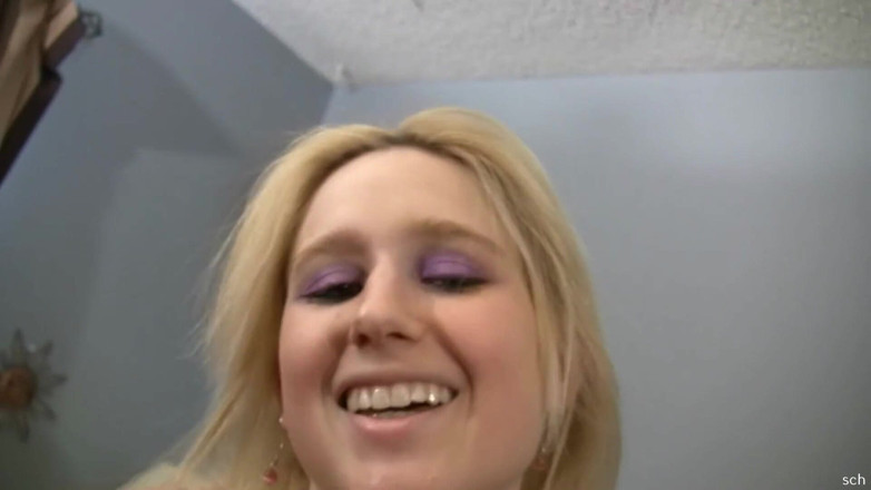 Hard raw sex: Blonde chick with natural boobs dry humping big dick