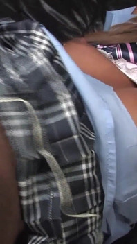Bağlı esmer hatun sert fetişli grup seks yapıyor ve yüzüne boşalma