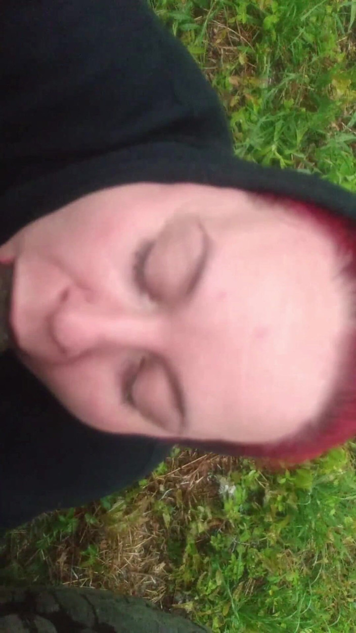 Anal_Angi_Rose: Forare pe tractor pe câmp
