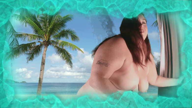 SexyNEBBW: Opálená velká kráska na pláži
