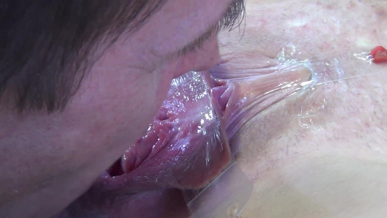 deep keely: 1 Chatte Qui Lèche, Écartée Très Près