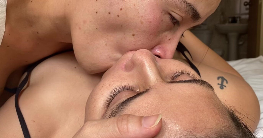 zoemelissa: Her Huge Tongue Reaches My Throat, I Love to Suck...