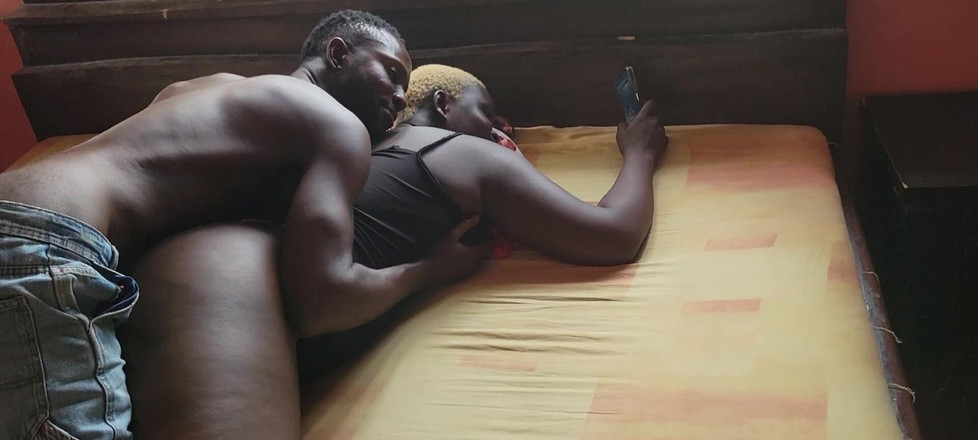 Switcock: Götünü alkışlıyor