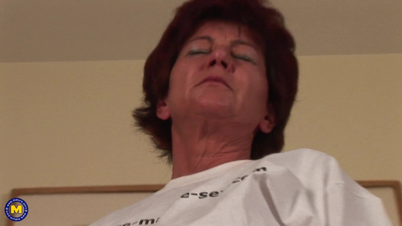 Mature NL: Katala faz duplo