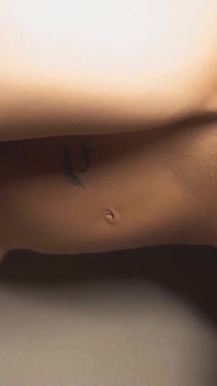 なんてこった、私が彼女とセックスしている間、彼女の自然なおっぱいが揺れていること