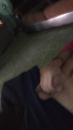 AlexAlejandro13: Genießen auf der Couch