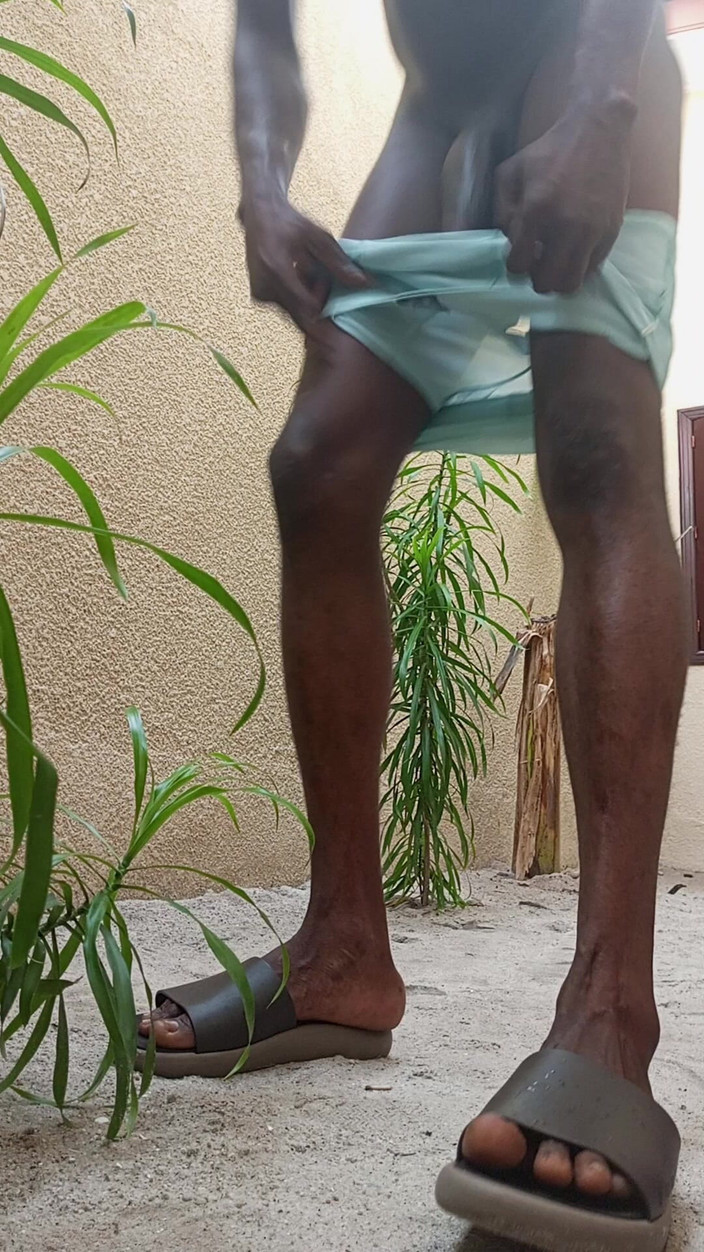 Dickass3x: Melancap diri saya di halaman belakang