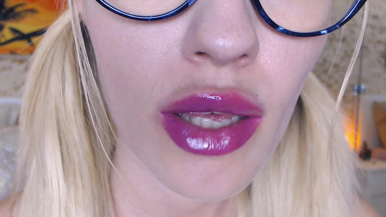 Erotic Tanya: Lips that mesmerize you