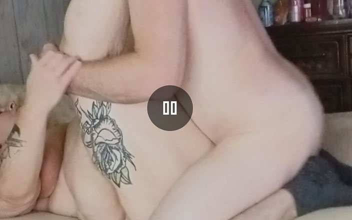 HerculesnVENUS: Ach Brickdick buší do její kundičky a udělá jí sperma...