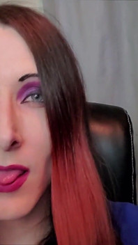 Garota trans elegante faz você comer porra