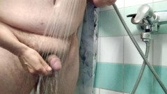 Asian slave & white superchub Master: Sexslave Pisses se svými superchub mistry nesestříhaný bílý pták