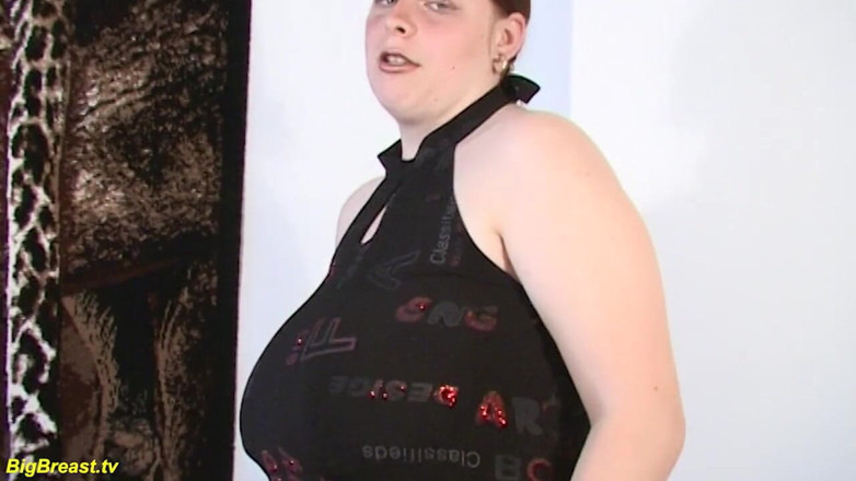 Big Breast: Brunetka bbw miluje šukání monstrózních koz s masivním gumovým ptákem