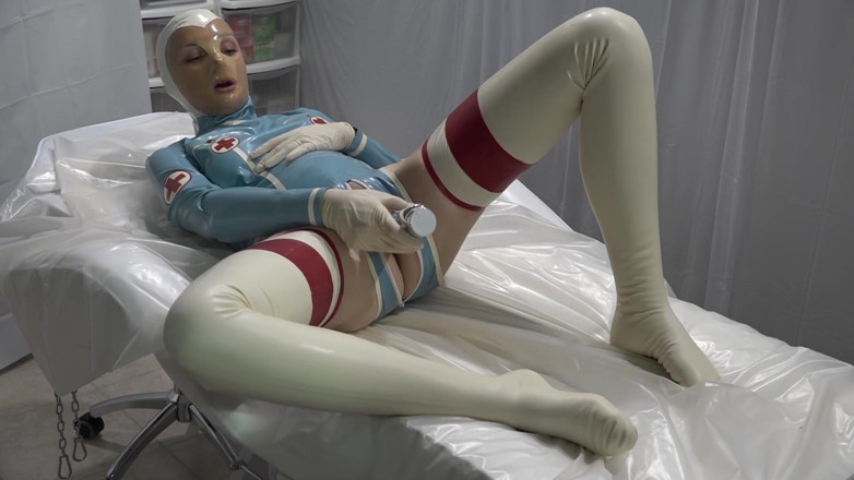 Latex Danielle: Latex Danielle - Pesakit memeriksa doktor dan doktor bermain dengan dirinya
