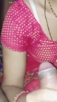 Adik tiri memberikan blowjob kepada abang tiri sebelum berkongkek