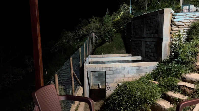 Lalucero: Sex v Medellínu s mým sousedem Vergonem, který mi poskakuje...