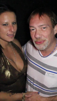Futai în cur în grup teatru curvă n pule negre mai multe curvă