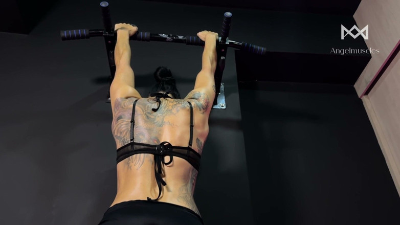 Angelmuscles: Mira Cómo Crecen Mis Músculos Entrenamiento De Bíceps Dominantes Y...