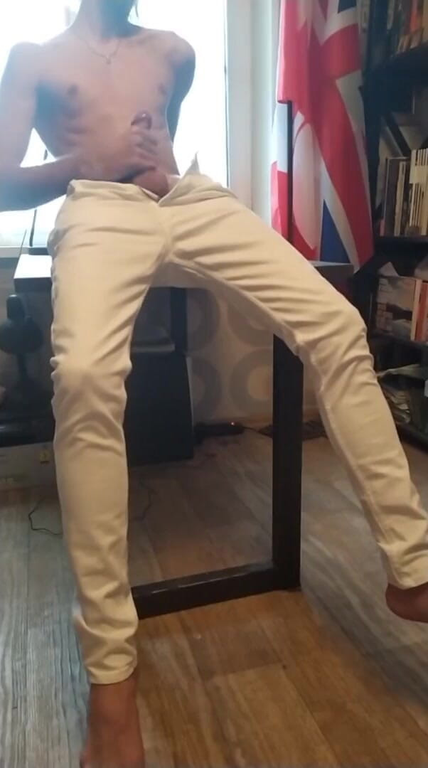 Dick Love Boys: Avrunkning i vita jeans