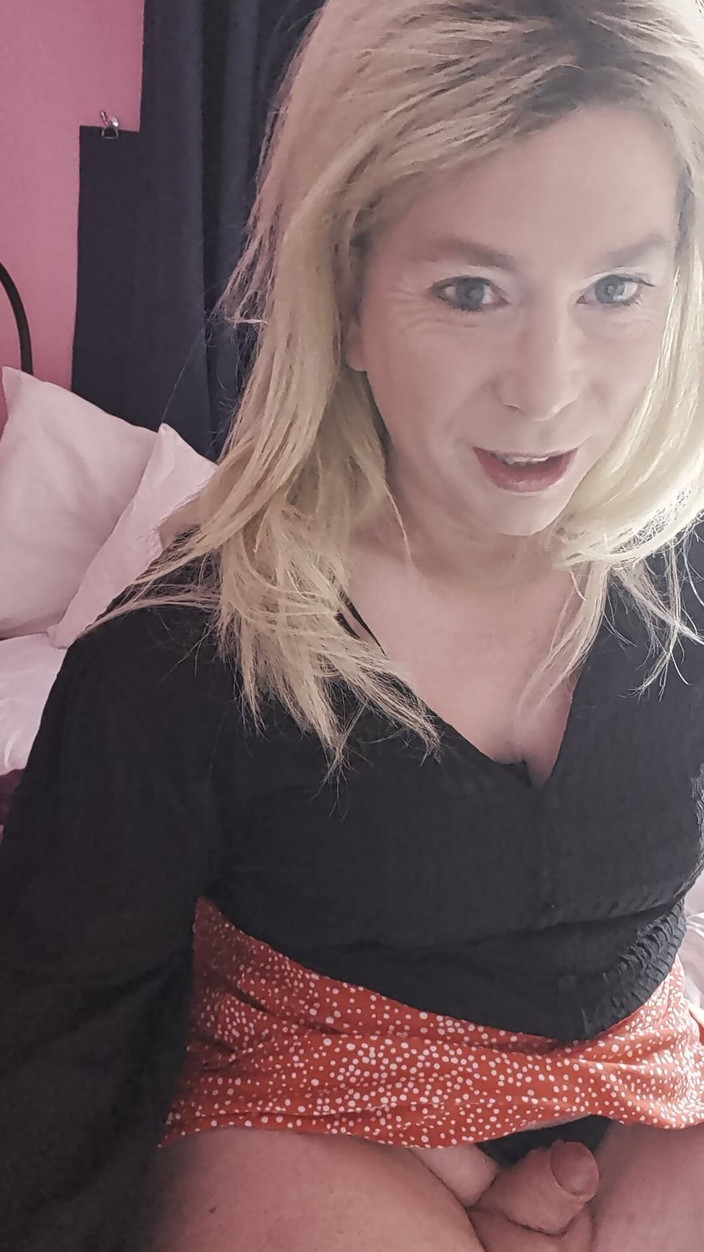NikkiGee: Een groot sappig sperma!