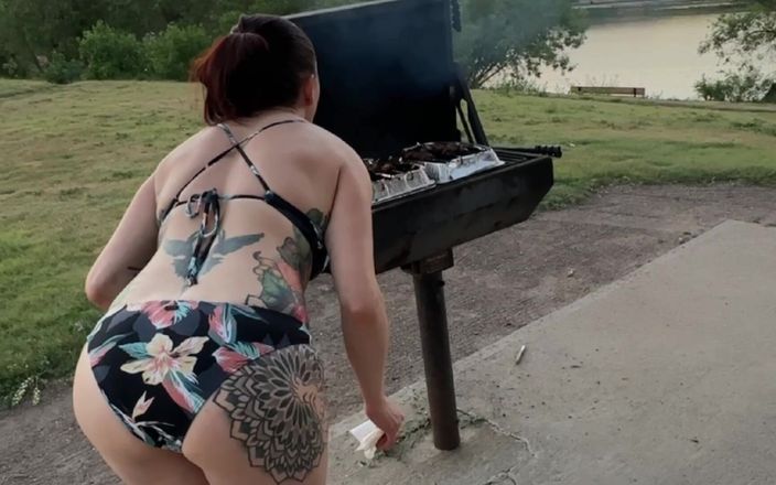 Bigmax8inch: Dickflash Grilläventyr del 1 - Hon gjorde grillen, han grädde henne