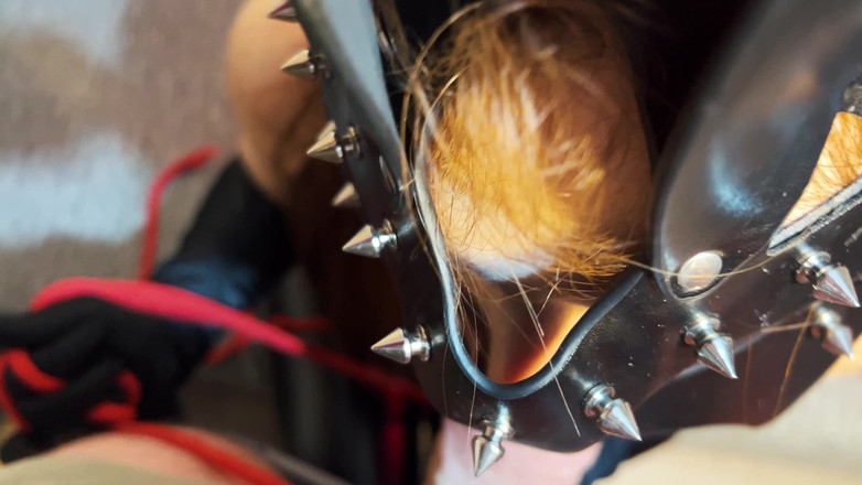 Myredfoxgirl: MyRedFoxGirl em leggings magras e com roupão apertado dominado e...