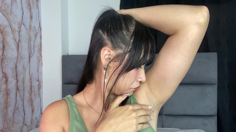 Angellkink: Sniff My Sweaty Pits