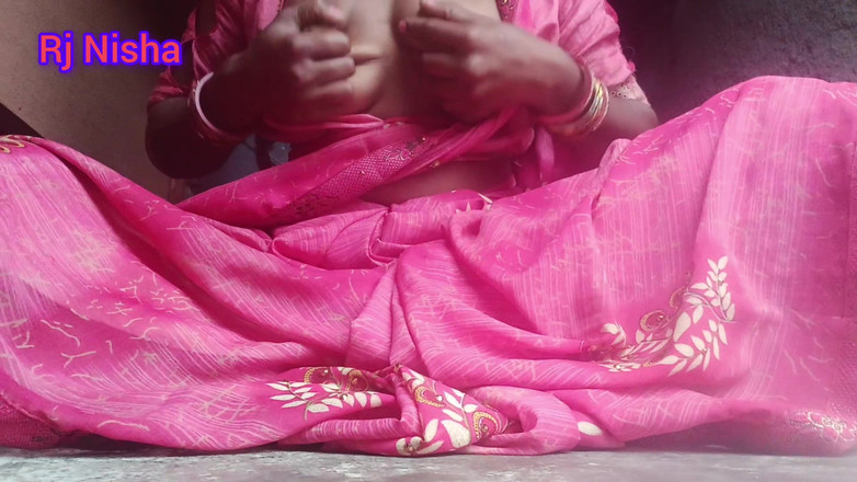 RJ NISHA: Rj Nisha'nın büyük deliği 3 parmakla tek başına oynuyor
