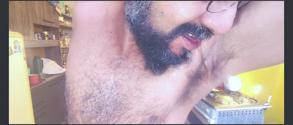 Stink HairyMale: यहाँ एक दिन