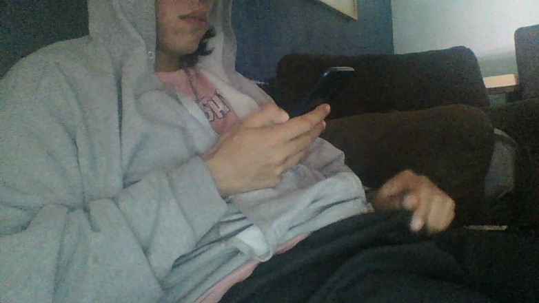 AlexAlejandro13: Estaba Disfrutando De Un Buen Porno