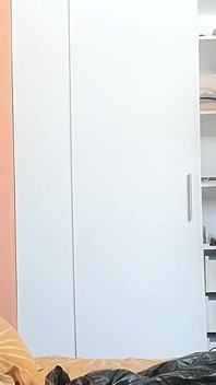 継息子は私がオナニーしているのを見ながらオナニーし、私にチンポをしゃぶってほしいと頼み、私はそれに従いました