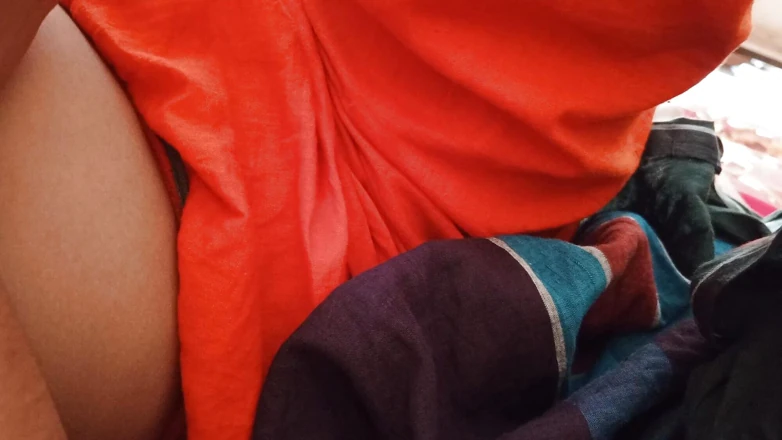Busty Big Ass Bhabi Seduce Debor When He Is Along at Room- Akashprime