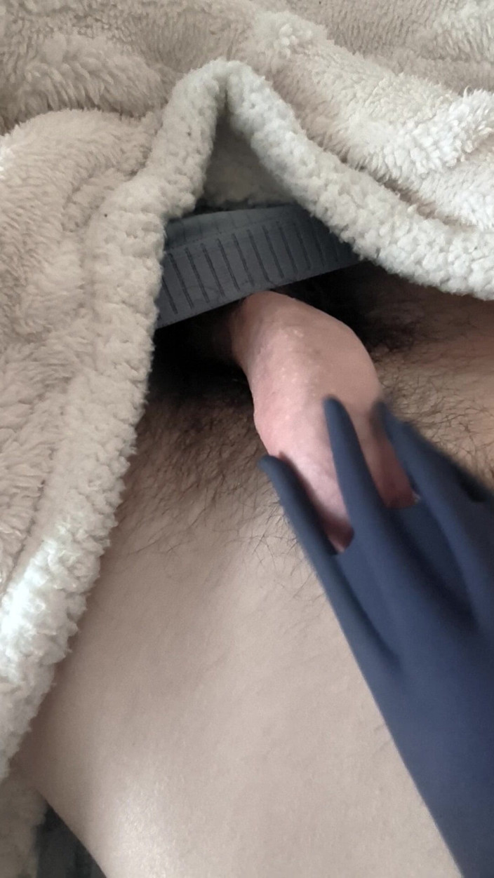 webcamboy98: Orgasmus mit schwanzkopf-vibrator