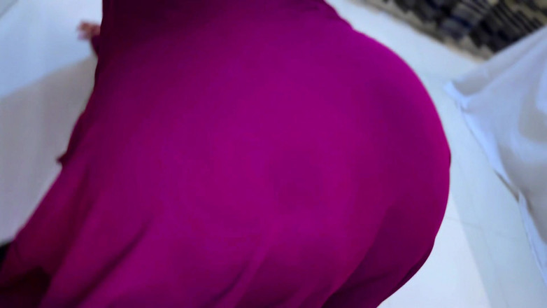 Aria Mia: Xxx yatağın altında kaldığımda beni yakaladı! &amp; sıkı amcığımı ve büyük...