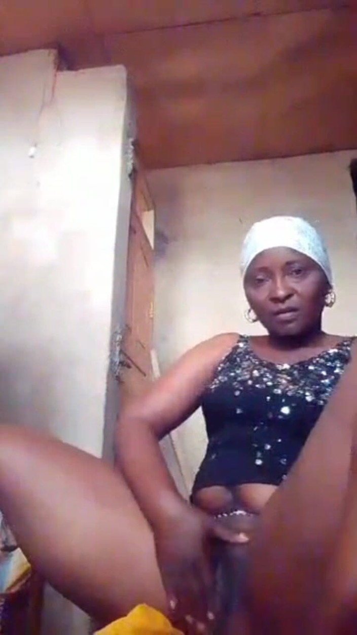 Sugarmama video call mutual masturbation: Bà mẹ béo mập mạp hứng tình thủ dâm