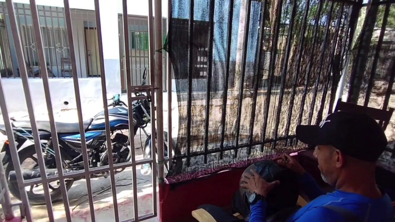 Adribella69: Моя невинная падчерица любит, когда я трахаю ее задницу