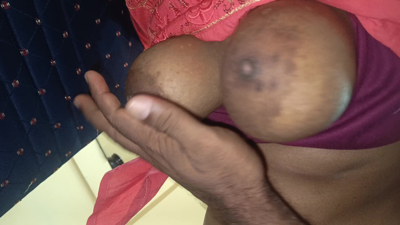 Laxi ammu: 大学初级女孩