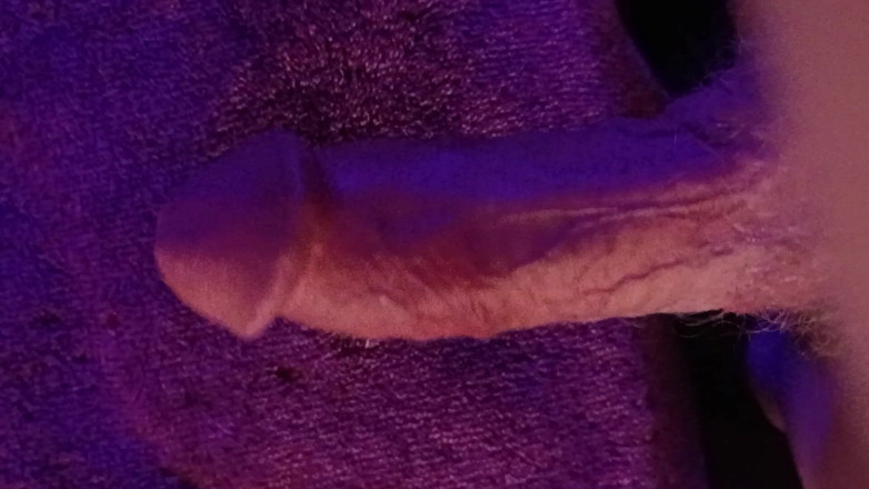 DeepthroatCumslut: Ja jacking mojego dużego twardego kutasa dla ciebie
