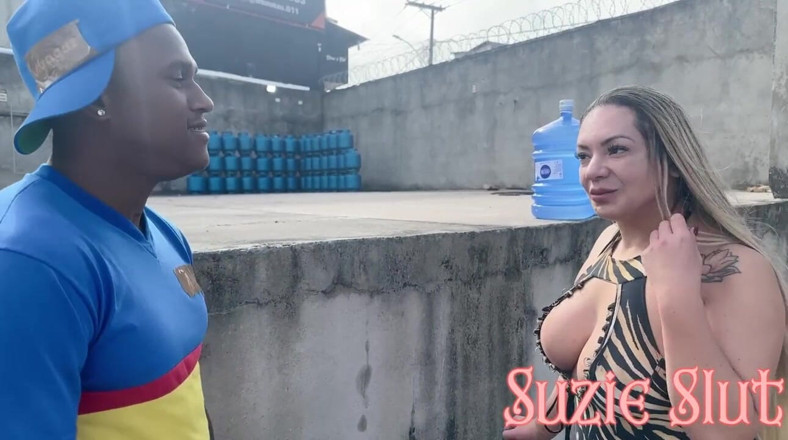 Suzie Hard Anal: Suzie Slut Went Out to Buy Gas, Wearing Only a...