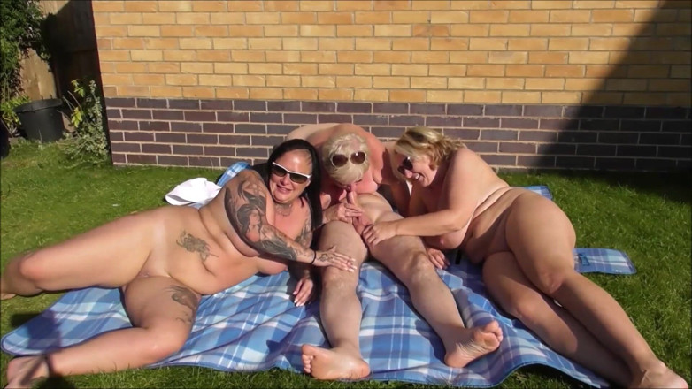 Camilla Creampie: I creampie Joolz e Cheyenne all'aperto