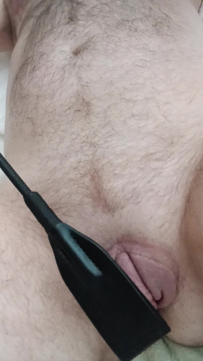 BonusholeToy: Ftm fica e punizione al capezzolo 1