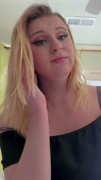 Ayla 1950's giantess