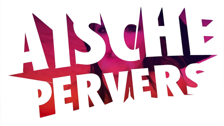 Aische Pervers: Mon amant allemand à forte poitrine et son amie me sucent