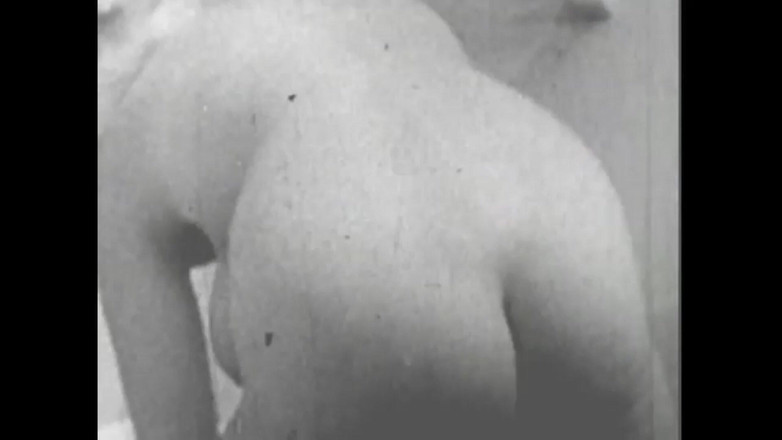 Vintage megastore: Красиве і збуджене тіло